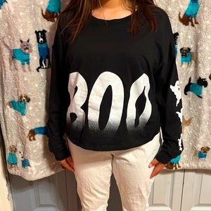 A Halloween boo shirt crop top a Large